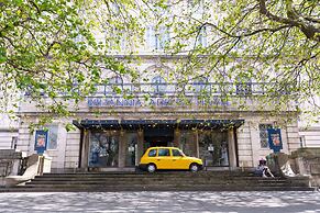 Britannia Adelphi Hotel