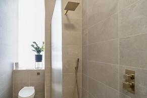 Britannia Adelphi Hotel