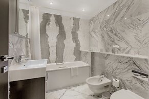 130 Queen's Gate Apartments