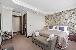 130 Queen's Gate Apartments