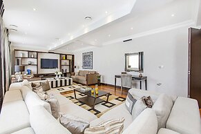 130 Queen's Gate Apartments