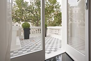 130 Queen's Gate Apartments