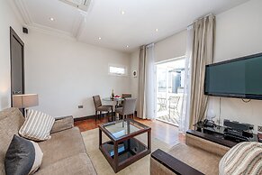 130 Queen's Gate Apartments