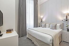 130 Queen's Gate Apartments