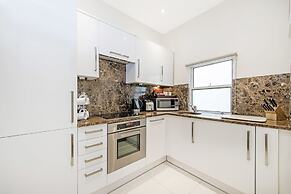 130 Queen's Gate Apartments