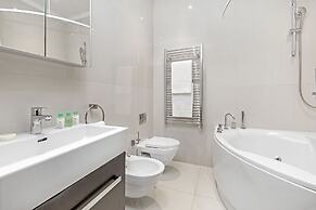 130 Queen's Gate Apartments