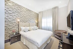 130 Queen's Gate Apartments