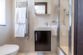 130 Queen's Gate Apartments