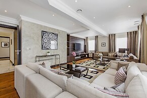 130 Queen's Gate Apartments