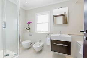 130 Queen's Gate Apartments