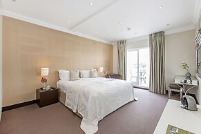 130 Queen's Gate Apartments