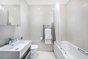 130 Queen's Gate Apartments