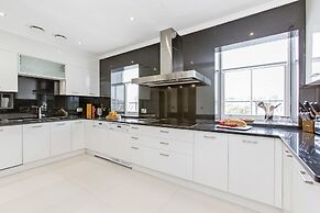 130 Queen's Gate Apartments