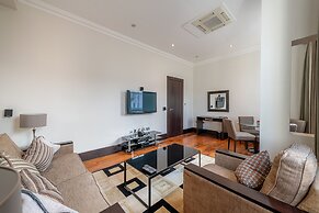 130 Queen's Gate Apartments