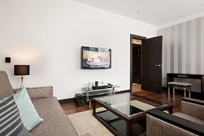 130 Queen's Gate Apartments