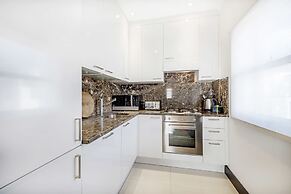 130 Queen's Gate Apartments