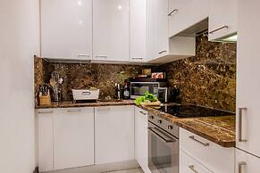 130 Queen's Gate Apartments