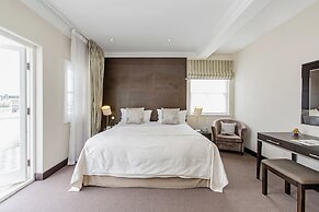 130 Queen's Gate Apartments