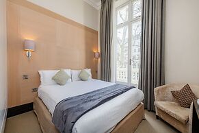 130 Queen's Gate Apartments