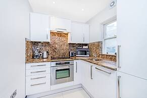 130 Queen's Gate Apartments