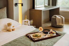 Royal Garden Hotel