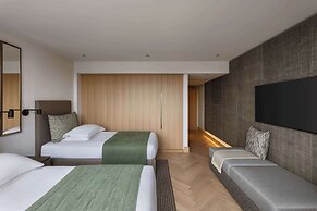 Royal Garden Hotel
