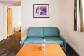 OYO Tong Park Hotel