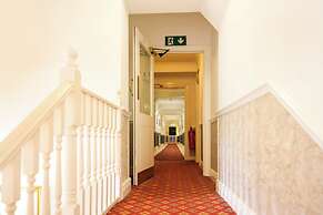 OYO Tong Park Hotel