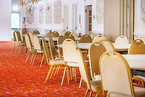 OYO Tong Park Hotel