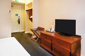 OYO Tong Park Hotel