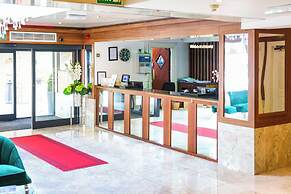 OYO Tong Park Hotel