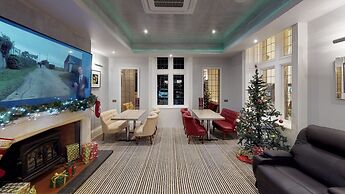 OYO Tong Park Hotel