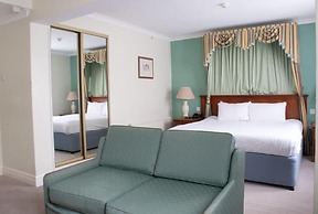 OYO Tong Park Hotel