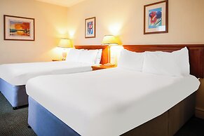 OYO Tong Park Hotel
