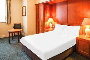 OYO Tong Park Hotel