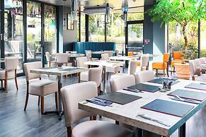 OYO Tong Park Hotel