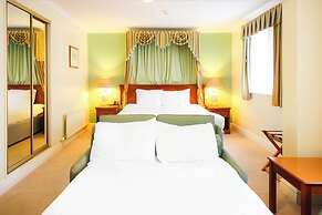 OYO Tong Park Hotel