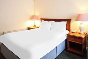 OYO Tong Park Hotel