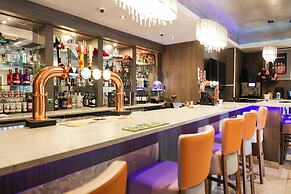 OYO Tong Park Hotel
