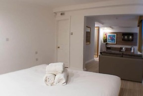 OYO Tong Park Hotel