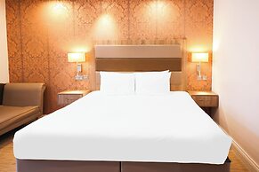 OYO Tong Park Hotel