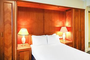 OYO Tong Park Hotel