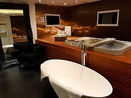 The Exhibitionist Hotel