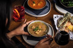 Royal National Hotel