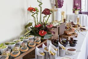 DoubleTree by Hilton London Heathrow Airport