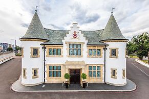 DoubleTree by Hilton London Heathrow Airport