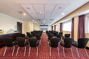 DoubleTree by Hilton London Heathrow Airport