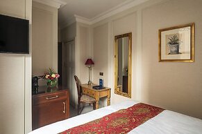The Leonard Hotel