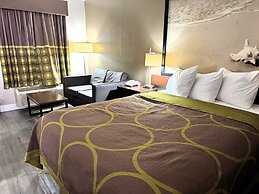 Super 8 by Wyndham Bay St. Louis