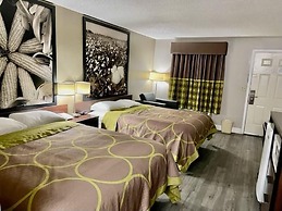 Super 8 by Wyndham Bay St. Louis